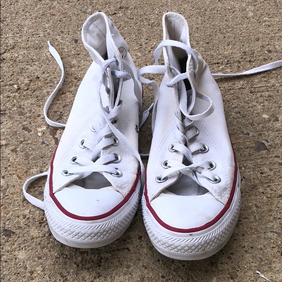 **SOLD ON M E R C A R I** white converse high tops - Picture 4 of 5